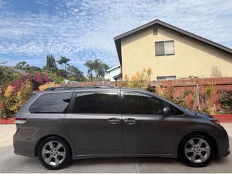 2014 Toyota Sienna