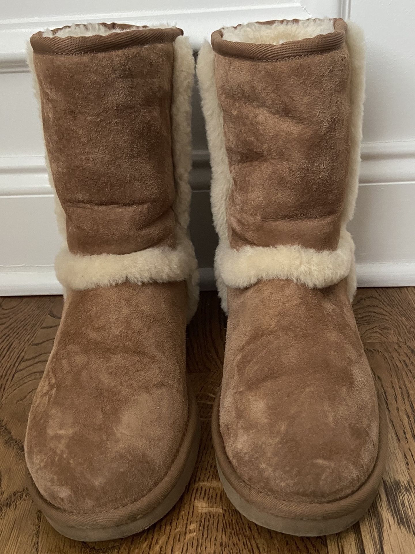 UGG BOOTS Size 9