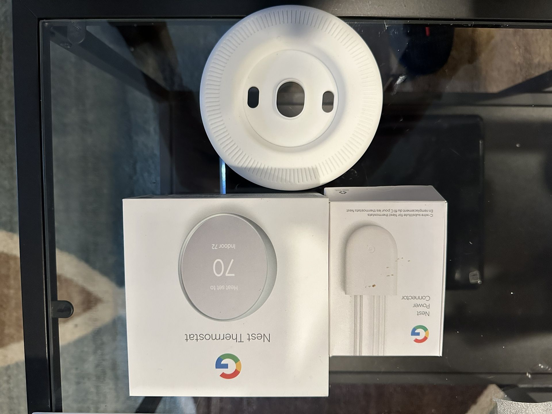Google Nest Thermostat Snow w/ power connector c wire and backing plate