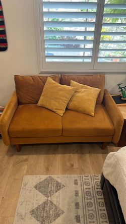 Mini room couch