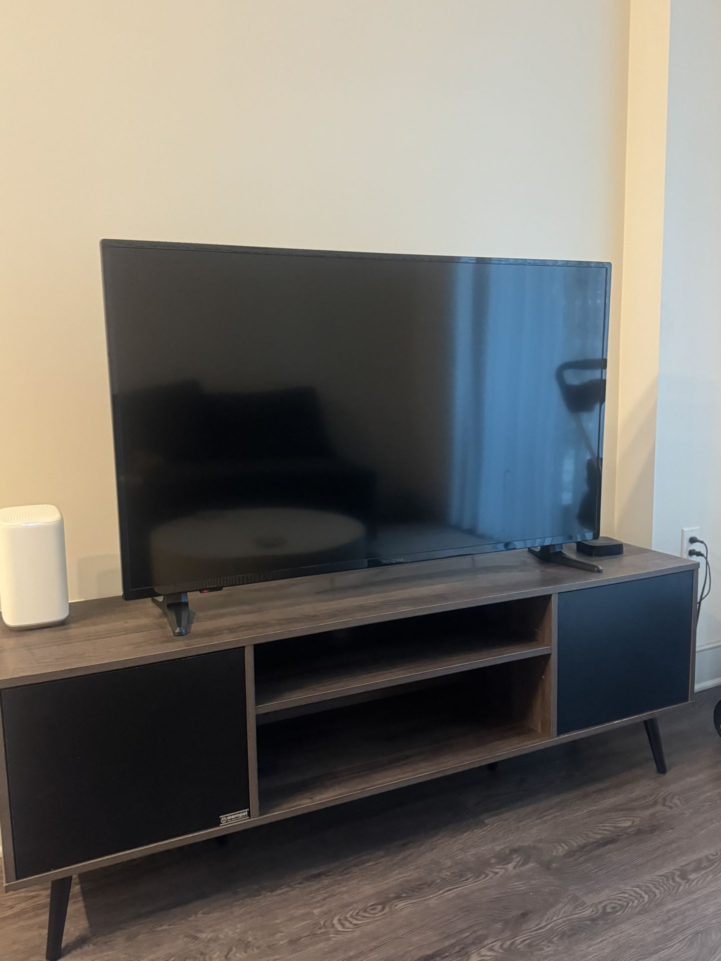 Black / Brown Wooden Tv Stand