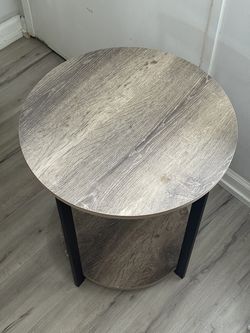 Small 2-tier side table