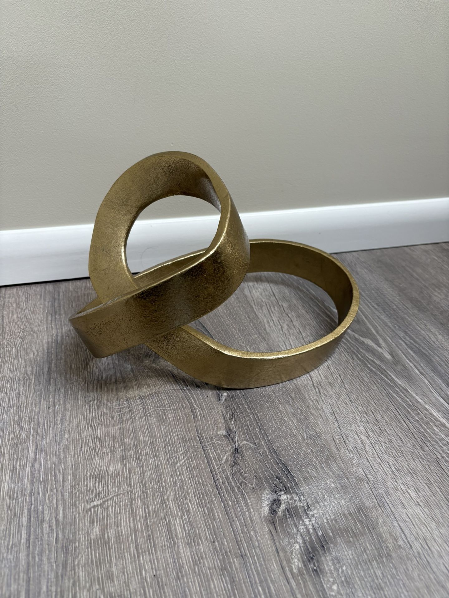 Abstract Modern Gold Ribbon Knot Sculpture