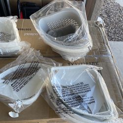 Sterling STORE+ 12-Piece Wall Mounted Shower Caddy In White Finish