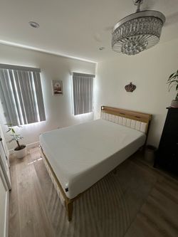 GAOMON Queen Platform Upholstered Bed Frame w/ LED & Charging Station - Like New!! Studio Friendly