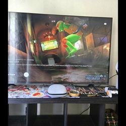 2 flat screen tvs 58 Inch And A 50 Inch ... 