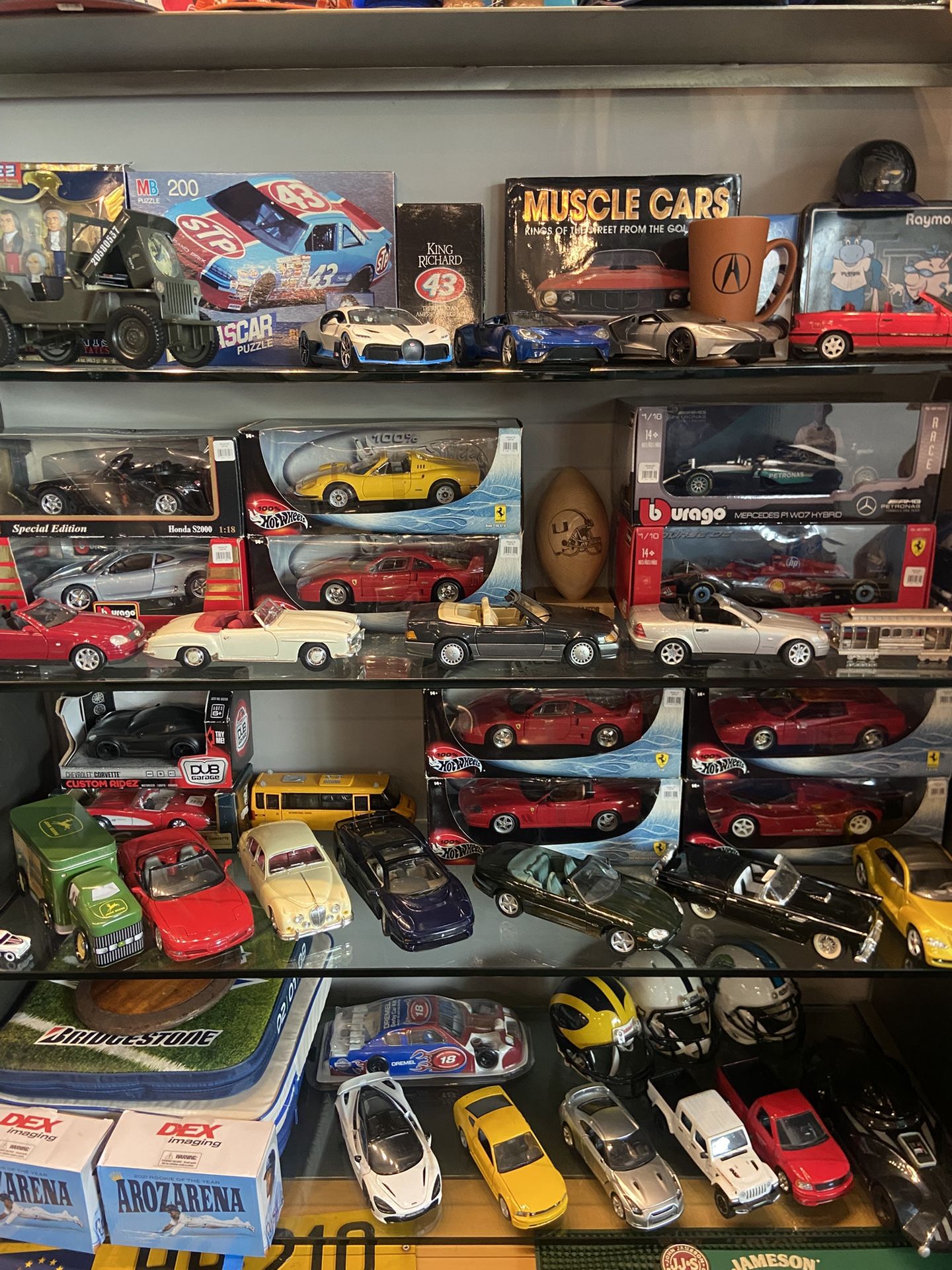 Diecast Cars - 1/18 & 1/24 Scale Several Ferrari New In Box