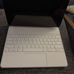 Apple iPad Air M3 13” 256GB Purple Unlocked With Magic Keyboard and Apple Pencil