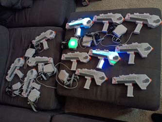 Laser X Set 20 pc Blast Laser Tag Gaming Set Kids Toy Tested

Used condition
12 wired blast to receiver
8 wireless blast
All types of blast function a