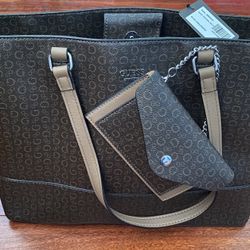 Brand NEW !! Guess Purse With Matching Wallet