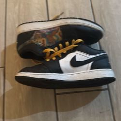 Jordan 1 Size 5.5