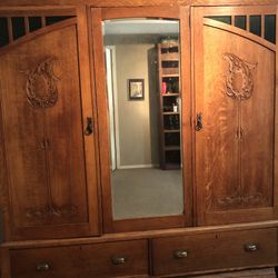 Armoire Antique Vintage 