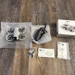 DJI Neo Drone and Motion Controller3 w/ xtra Propeller & Manual 