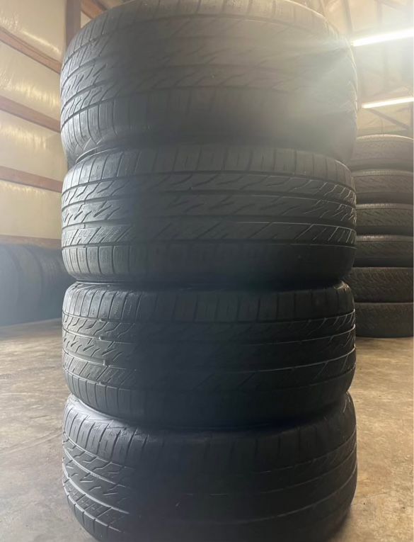 235 50 18 NITTO MOTIVO MATCHING SET $150 for the set