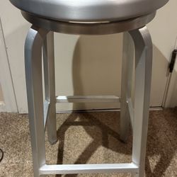 30” Tall Metal C&B Swivel Stool