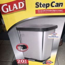 Big Beautiful Glad Step Can 