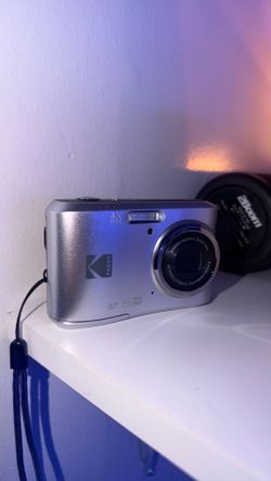 KODAK PIXPRO FZ45-SL (Silver) 4X Optical Friendly Zoom Digital Camera