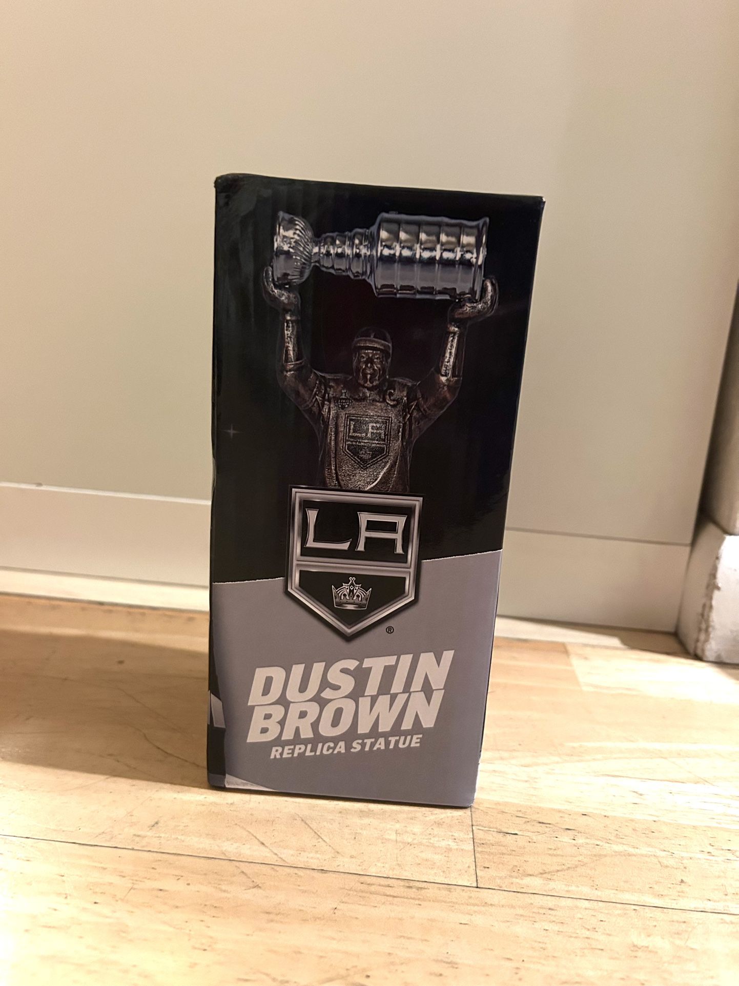 Los Angeles Kings 2023 Dustin Brown Jersey Retirement Replica Statue