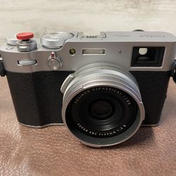 Fujifilm X100V