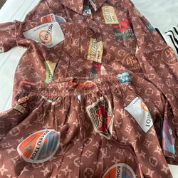 Lv 2 piece Set 