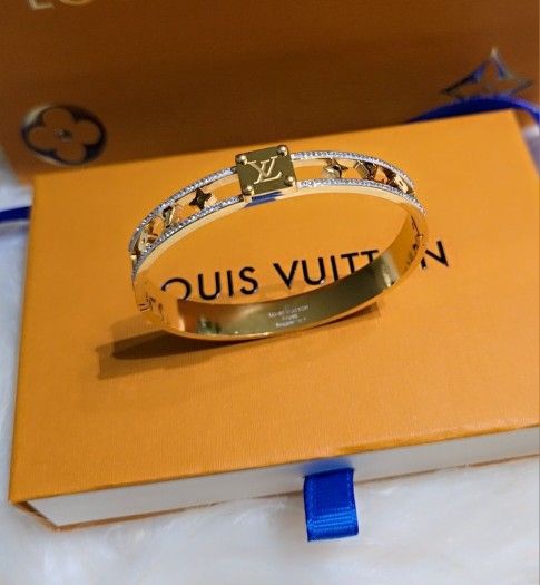 L.V Bangle
