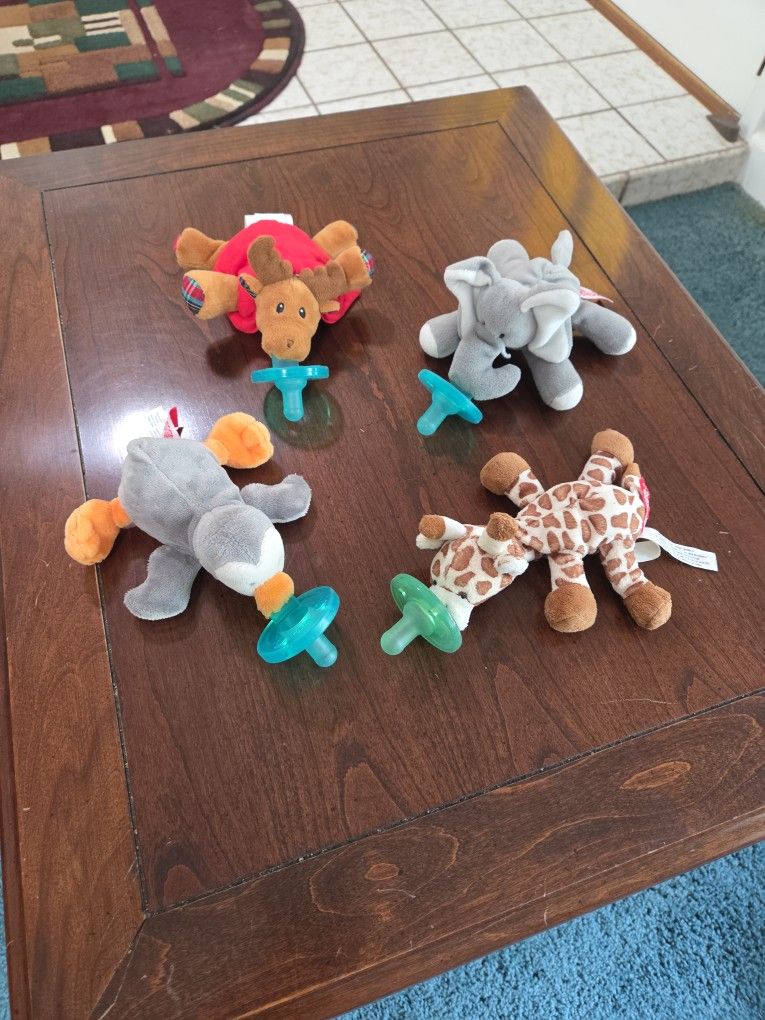 WubbaNub PACIFIERS EXC COND SEE DESCRIPTION