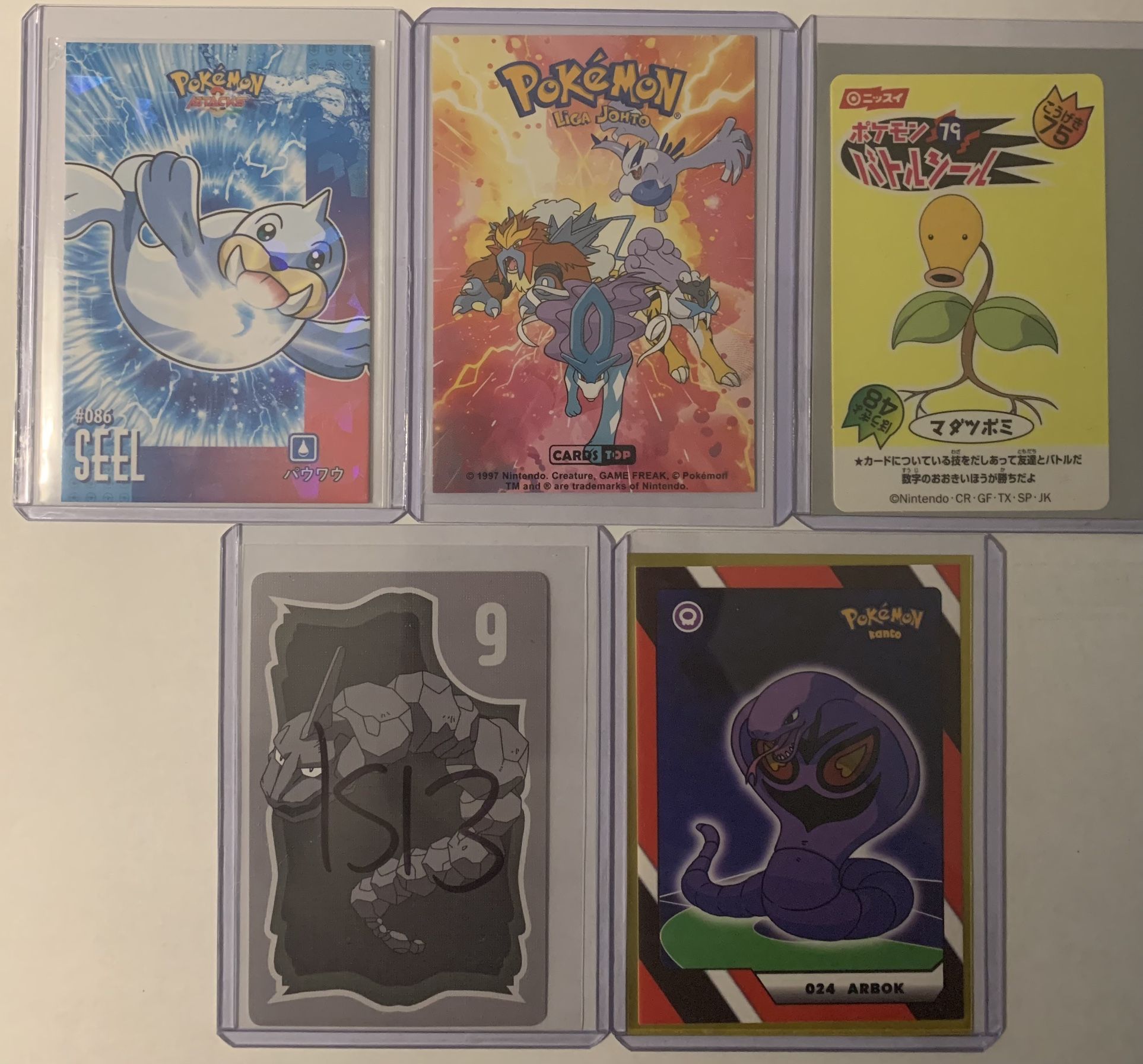 Random Assortment of 1995 Topps Pokemon Cards