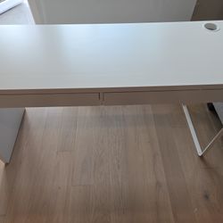Micke Desk