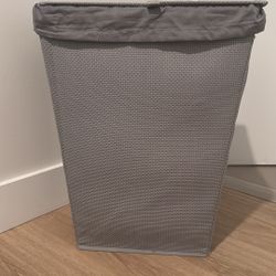 Laundry Hamper with Lid