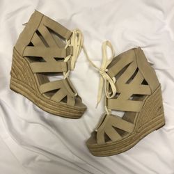 Dolce Vita Jianna Cut Out Lace Up Wedge
