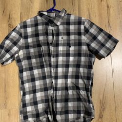 Volcom Short Sleeve Shirt .