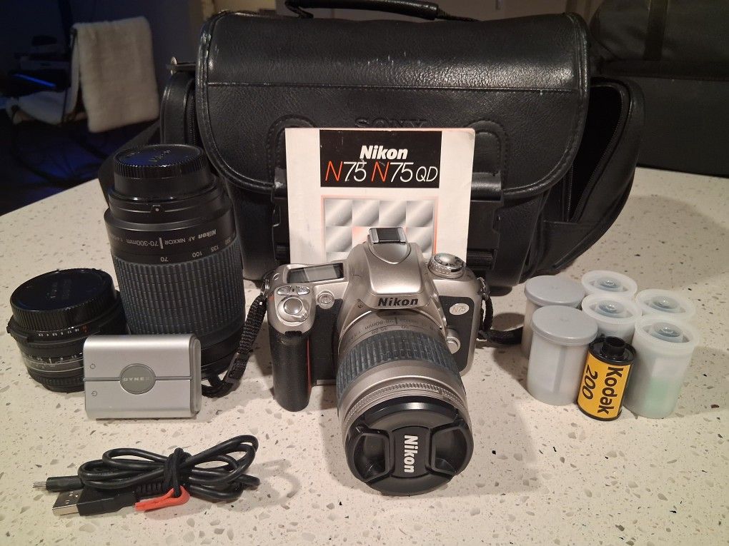 NIKON N75 35mm SLR film Camera