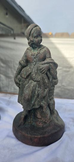 Bronze woman  figure