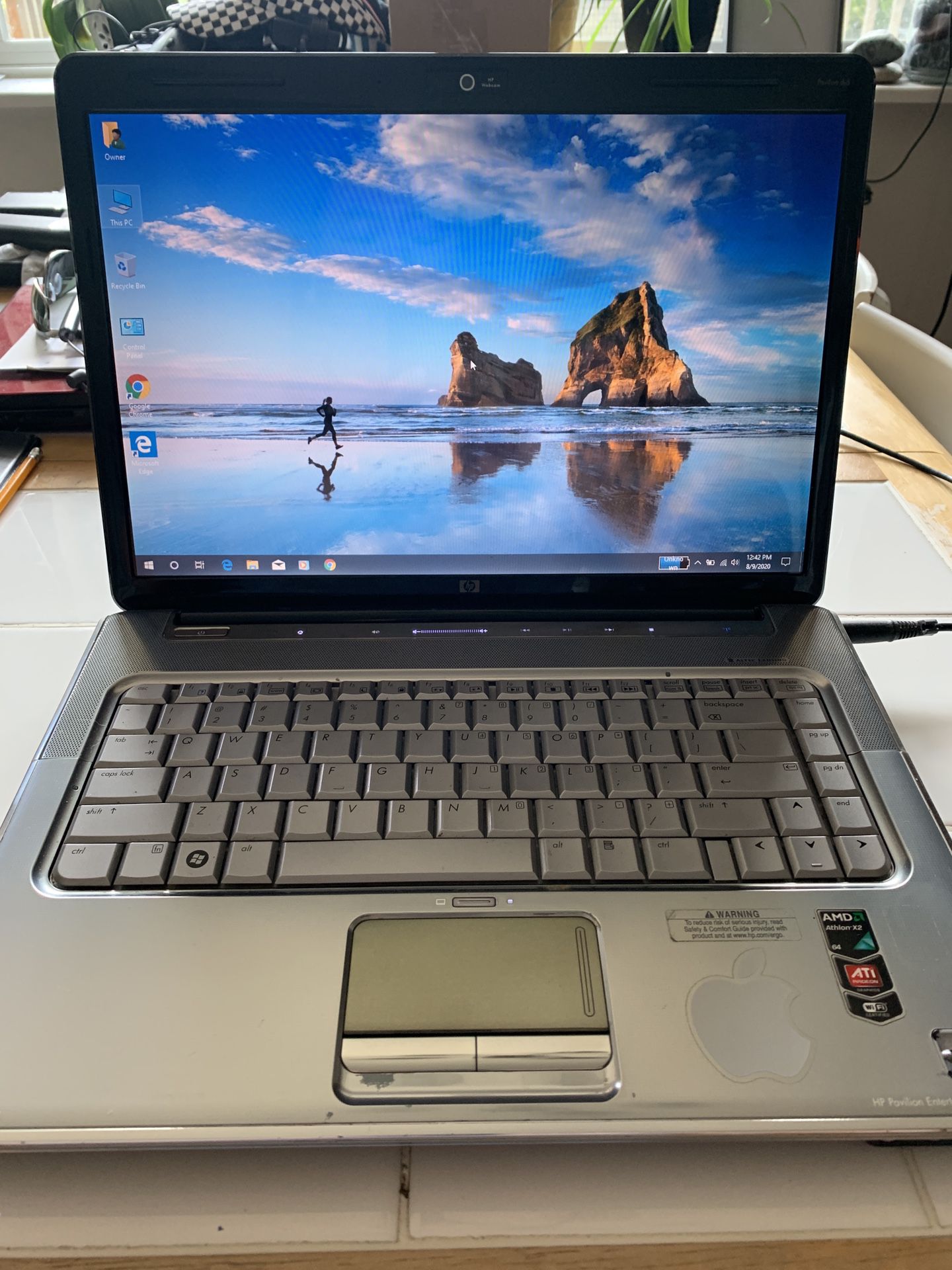 Old, 15 inch HP laptop with windows 10