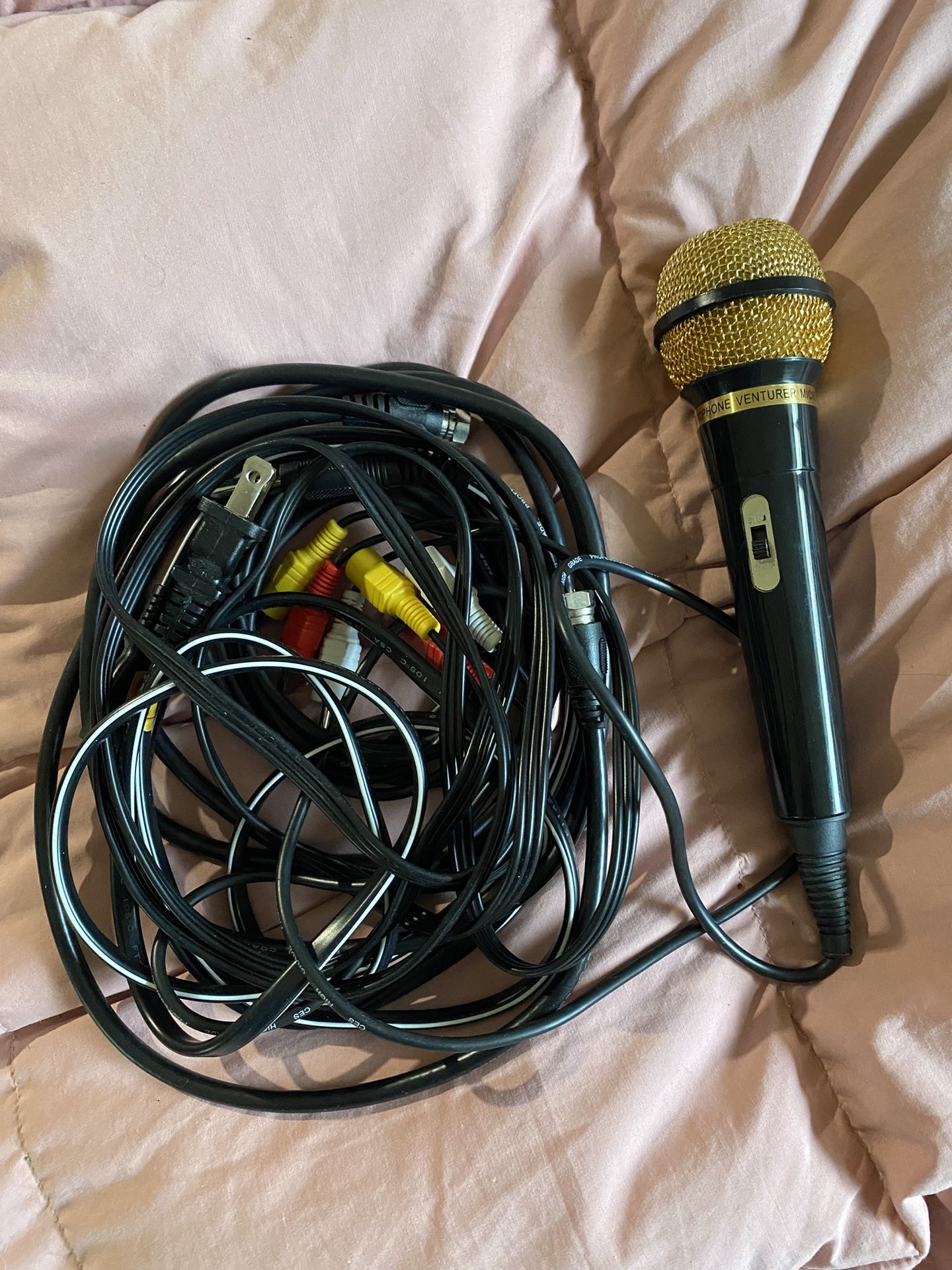Microphone
