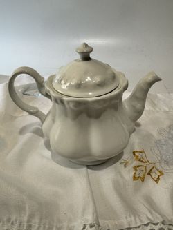 Vintage White Tea Pot 