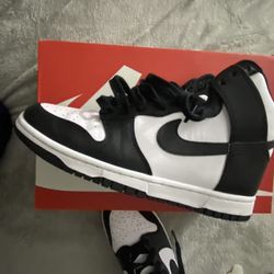 Nike Dunks  (women) Sz 10