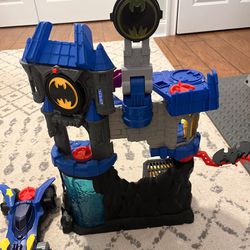 Batman Cave, Sit and ride And Batmobile