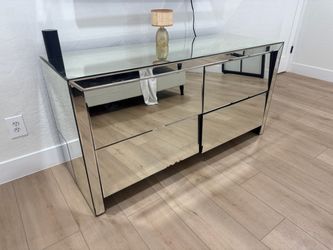 GLASS MIRROR BEDROOM SET