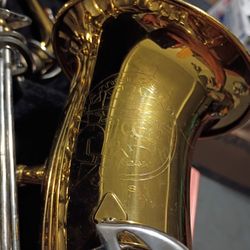 Conn 24M Alto body type Saxophone