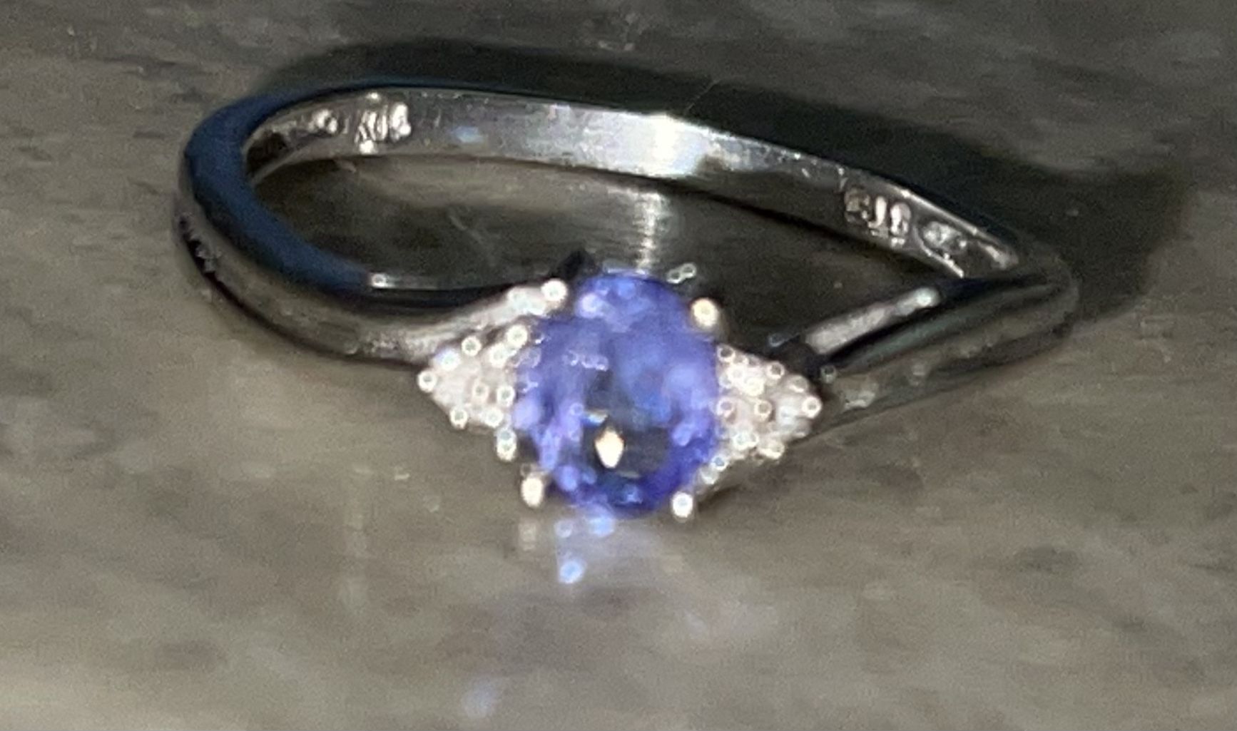 18k White Gold 1Ct. Lavender Sapphire Ring With Diamond Accent