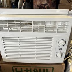 GE Air Conditioner 5,050 BTU