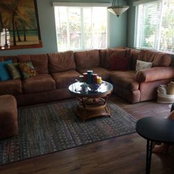 Sectional Couch With Ottoman