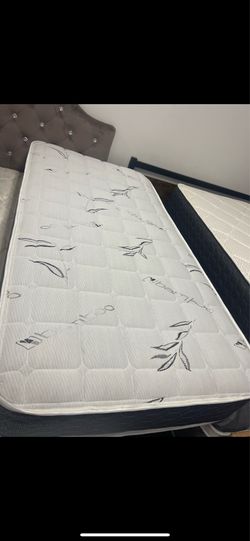 Twin mattress