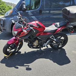 🏍️ 2018 Honda CB300F – Red – Low Miles, Great Condition! 🏍️ – $3,650 OBO