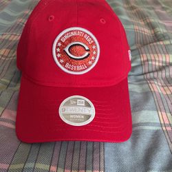 Women’s Cincinnati Reds baseball hats