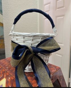 2 White Baskets