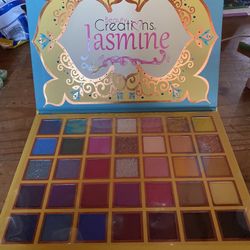 Paletas De Maquillaje Each $18