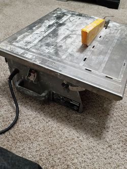 Tile saw