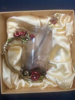 Glass rose cup